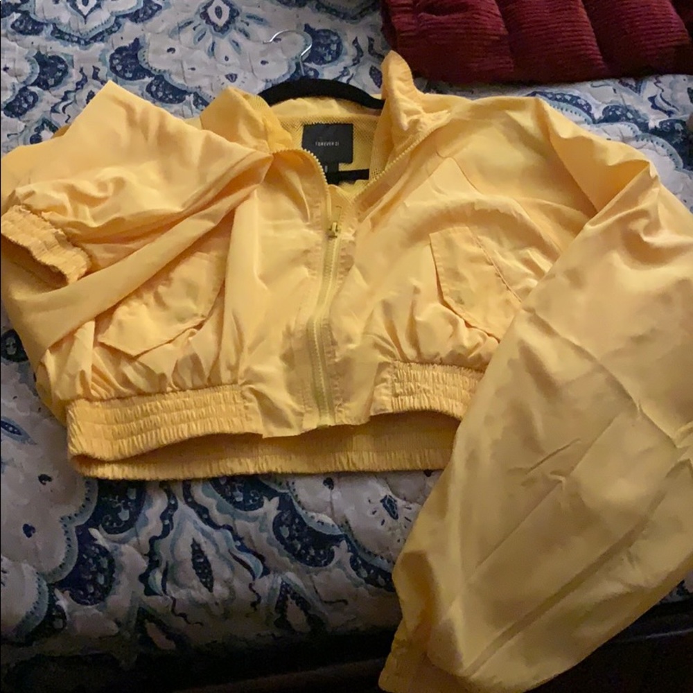 Yellow crop jacket
